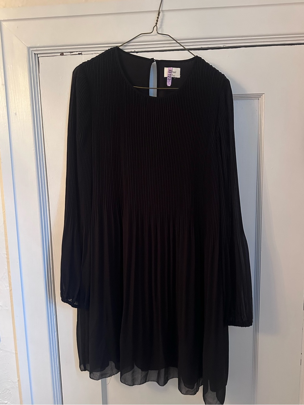 Wilfred Black Graduated-Pleat Chiffon Dress — Size M